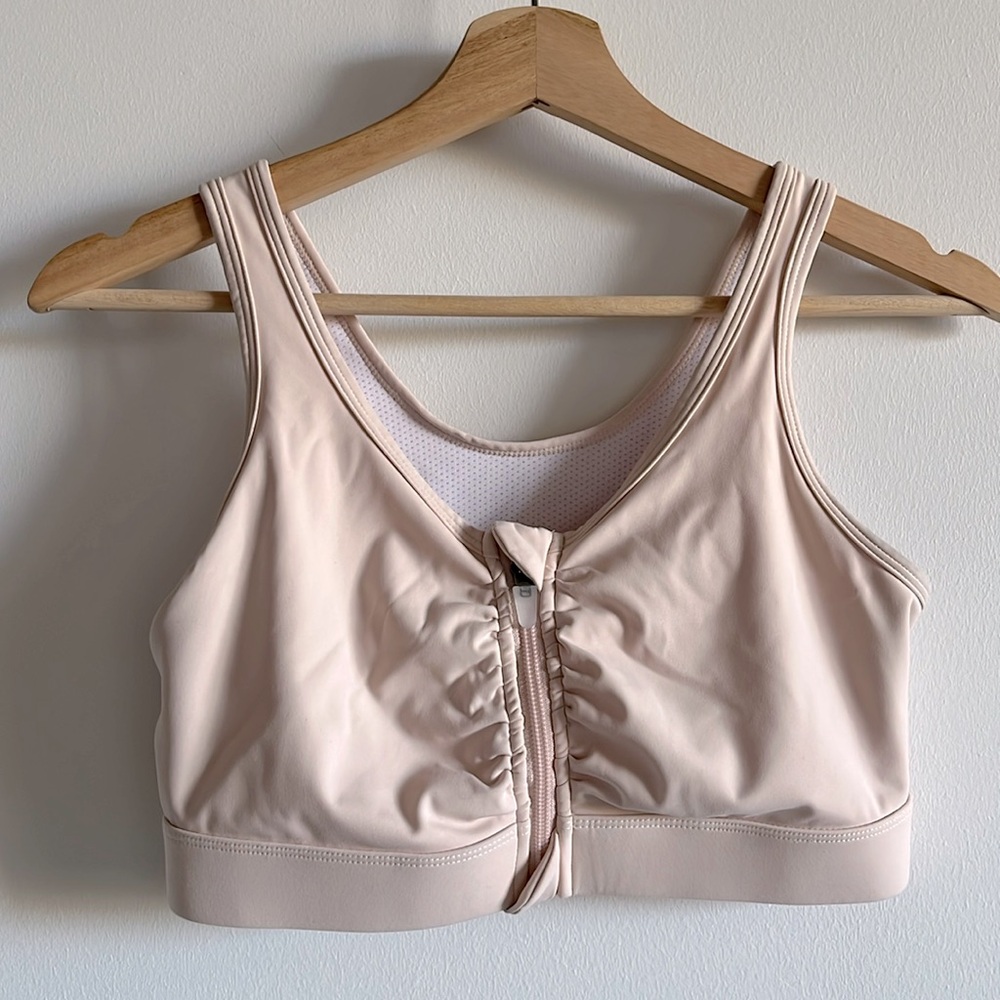 ✨2/$10✨ Pink Zip Front Sports Bra